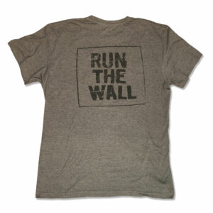 T-shirt grey grå med sort tryk back - run the wall